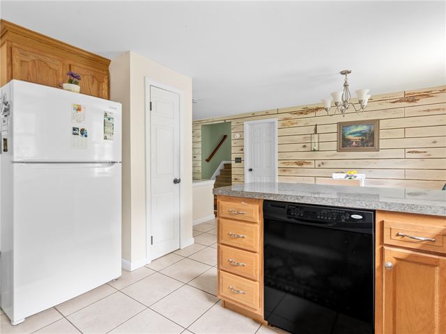 860 Centerville Road, Warwick, RI 02886