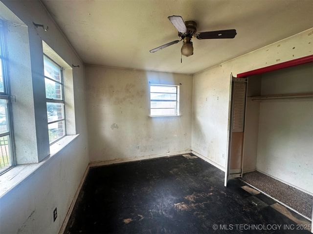 20526 E 4th Street, Tulsa, OK 74108