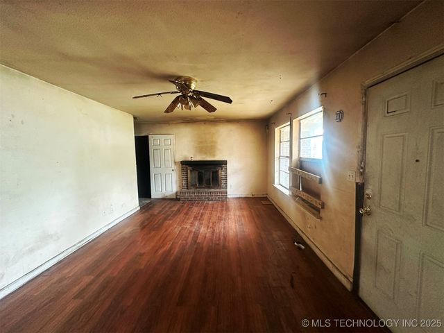 20526 E 4th Street, Tulsa, OK 74108