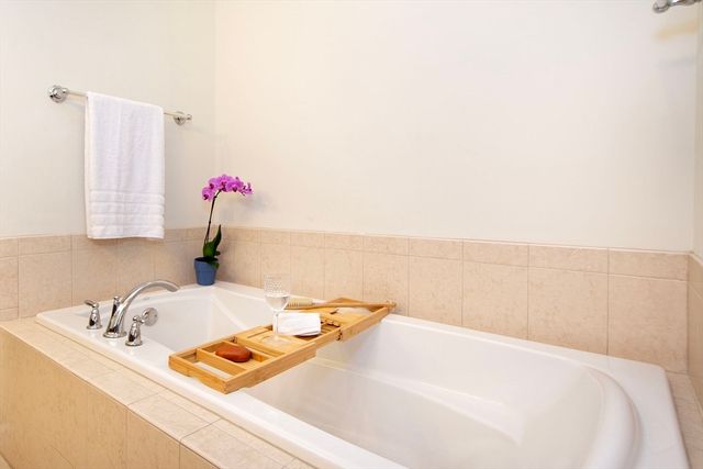 28 Picket Fence, Plymouth, MA 02360