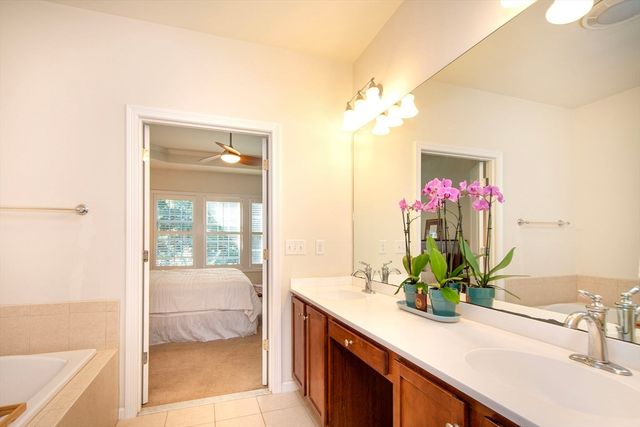 28 Picket Fence, Plymouth, MA 02360