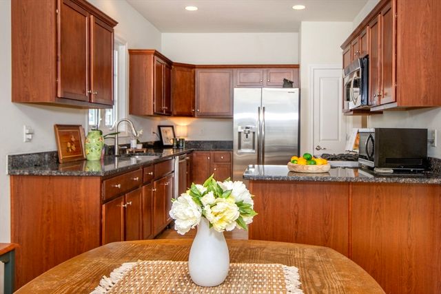 28 Picket Fence, Plymouth, MA 02360