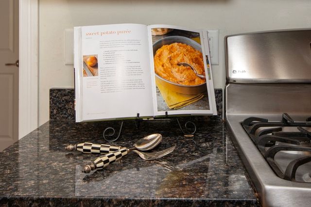 28 Picket Fence, Plymouth, MA 02360