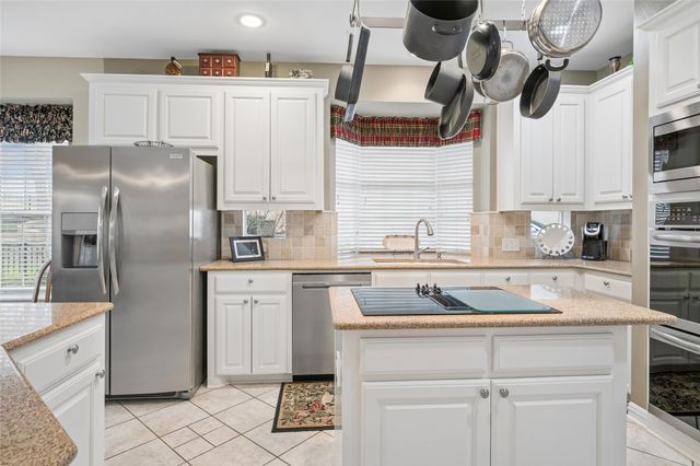 405 Royal Colonnade, Arlington, TX 76011