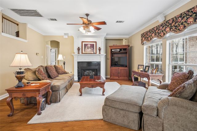 405 Royal Colonnade, Arlington, TX 76011