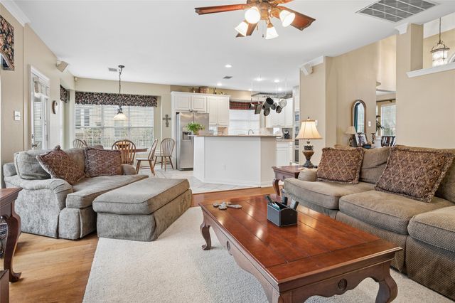 405 Royal Colonnade, Arlington, TX 76011