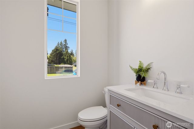 9711 Mckinley Avenue E, Tacoma, WA 98445