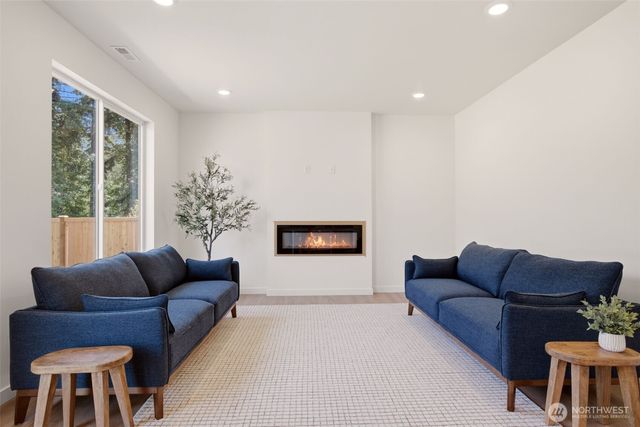 9711 Mckinley Avenue E, Tacoma, WA 98445