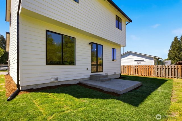 9711 Mckinley Avenue E, Tacoma, WA 98445