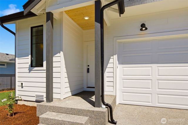 9711 Mckinley Avenue E, Tacoma, WA 98445