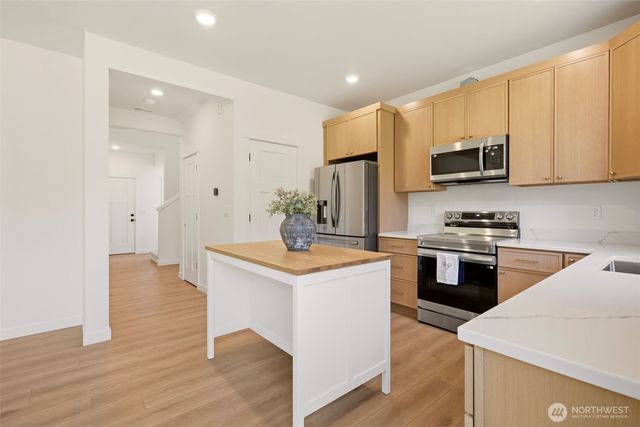 9711 Mckinley Avenue E, Tacoma, WA 98445