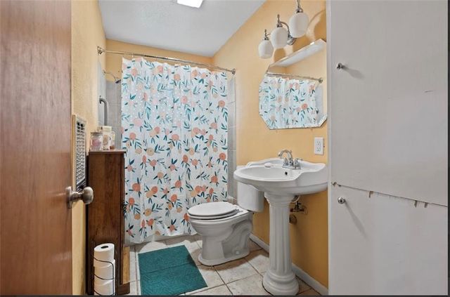 805 RAMPART Street, Alexandria, LA 71302