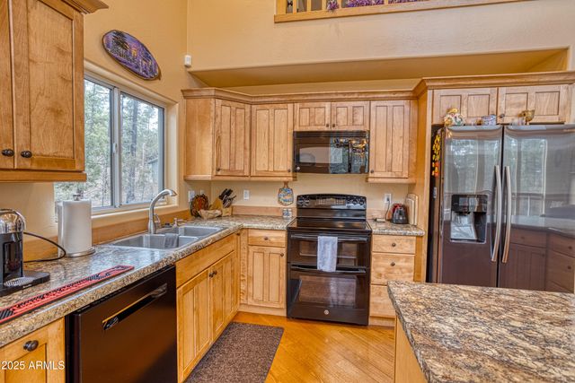 2745 S HIDDEN OAKS Drive, Show Low, AZ 85901