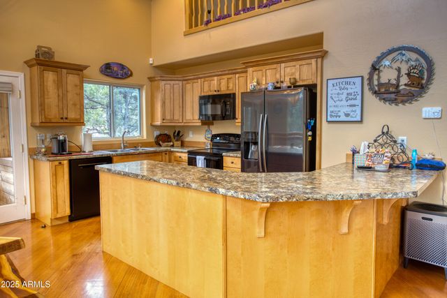 2745 S HIDDEN OAKS Drive, Show Low, AZ 85901