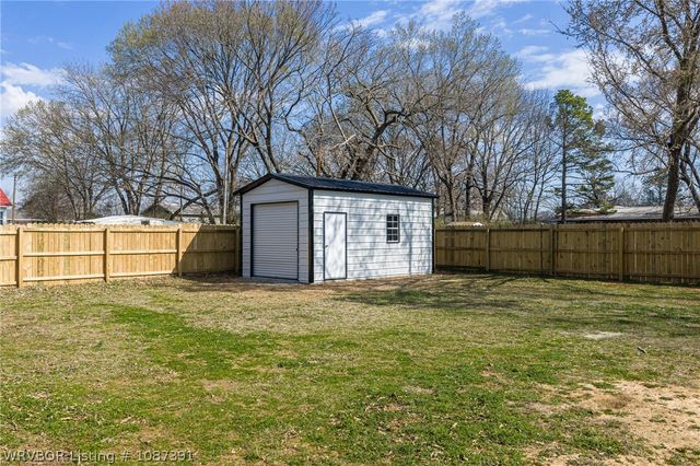 132 W State Street, Magazine, AR 72943