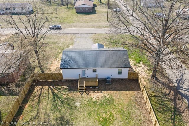 132 W State Street, Magazine, AR 72943