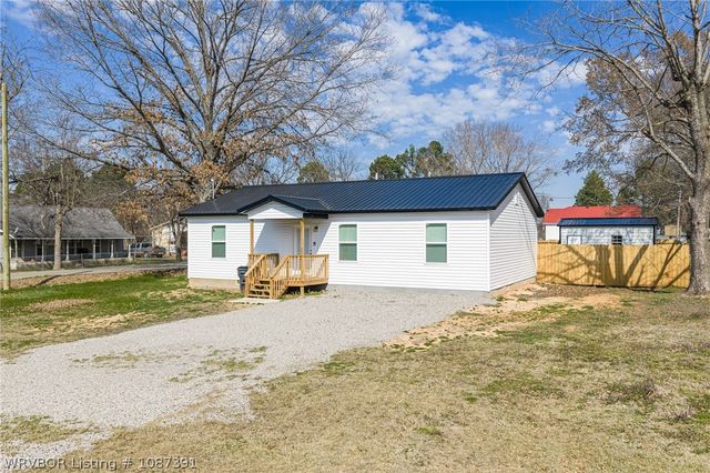 132 W State Street, Magazine, AR 72943