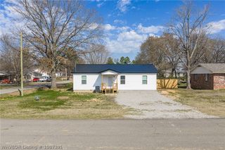 132 W State Street, Magazine, AR 72943