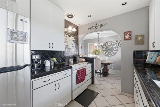 5230 Old Mill Road, Riverside, CA 92504