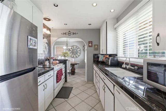5230 Old Mill Road, Riverside, CA 92504
