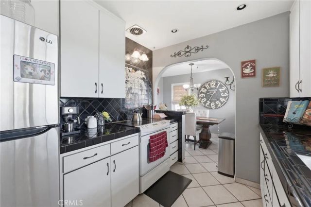 5230 Old Mill Road, Riverside, CA 92504