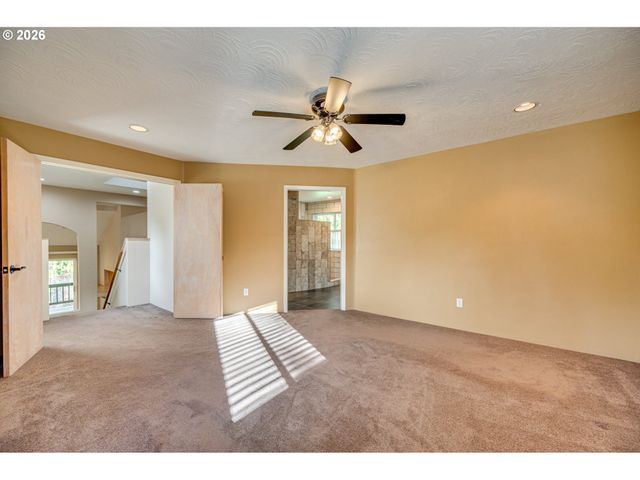 724 OSTRANDER Rd, Kelso, WA 98626