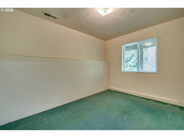 724 OSTRANDER Rd, Kelso, WA 98626