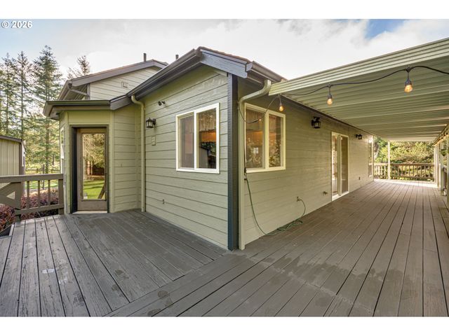 724 OSTRANDER Rd, Kelso, WA 98626