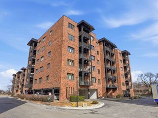 9332 Landings Lane 604, Des Plaines, IL 60016