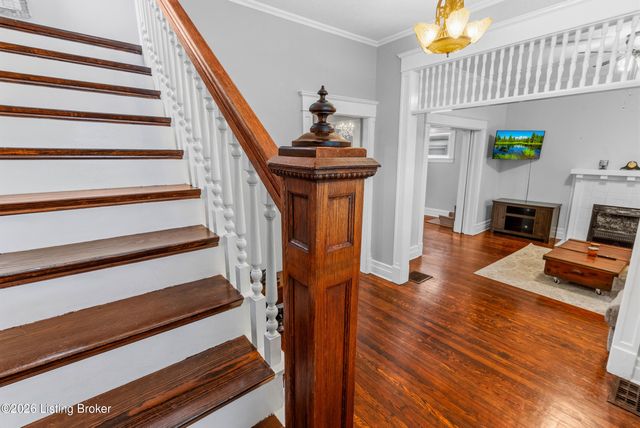 1840 Deer Park Ave, Louisville, KY 40205