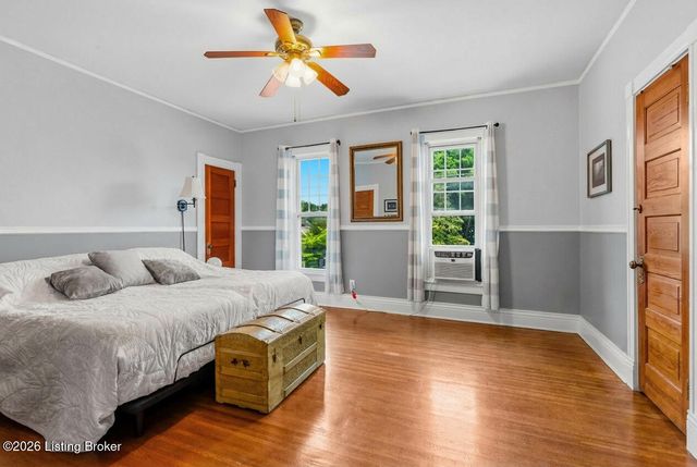 1840 Deer Park Ave, Louisville, KY 40205