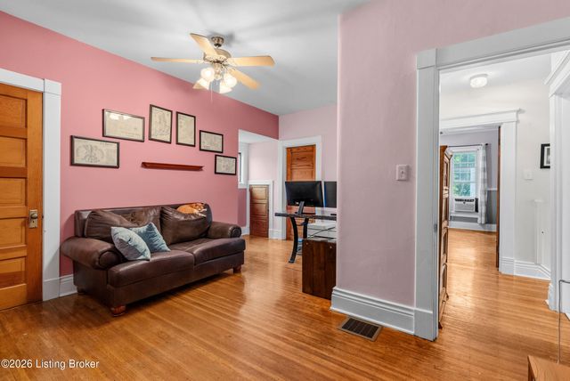 1840 Deer Park Ave, Louisville, KY 40205