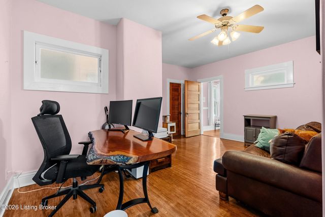 1840 Deer Park Ave, Louisville, KY 40205