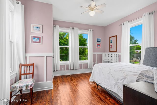 1840 Deer Park Ave, Louisville, KY 40205