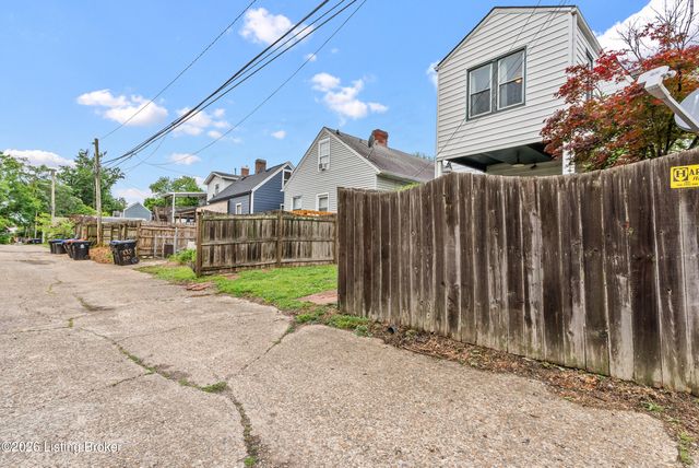 1840 Deer Park Ave, Louisville, KY 40205