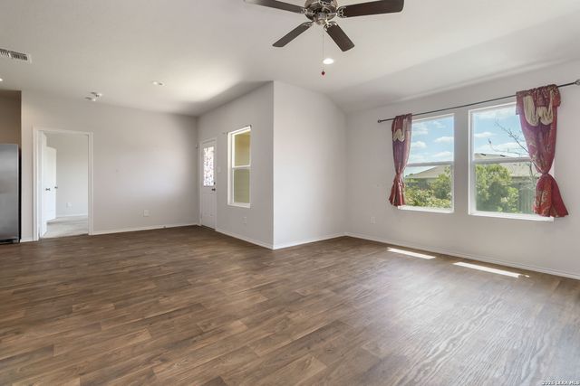 944 Chachalaca, Seguin, TX 78155