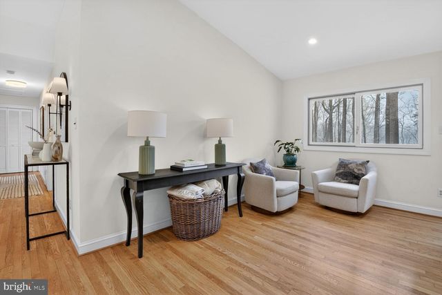 10209 LLOYD RD, Potomac, MD 20854