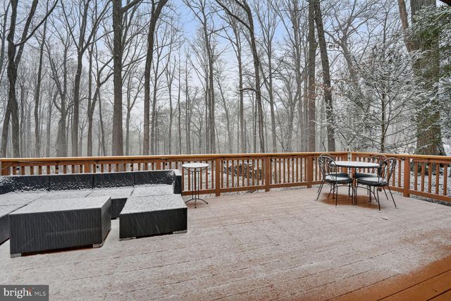 10209 LLOYD RD, Potomac, MD 20854