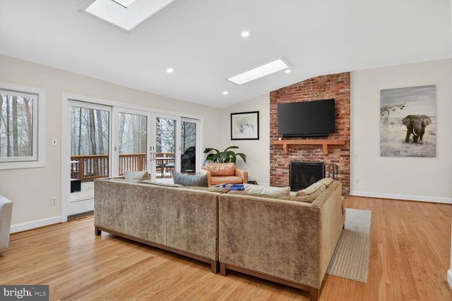 10209 LLOYD RD, Potomac, MD 20854