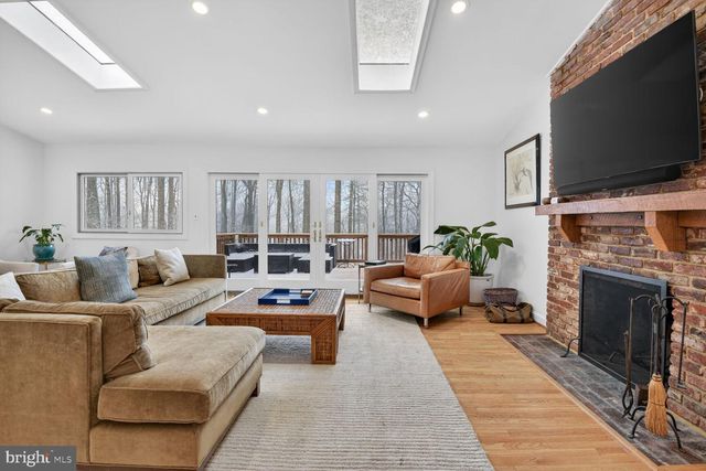 10209 LLOYD RD, Potomac, MD 20854