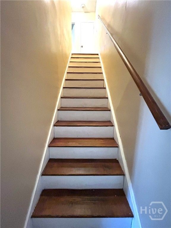 Image 11 of property listing at 10710 Egmont Road 19, Savannah, GA 31406