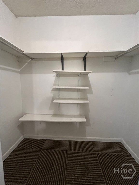 Image 15 of property listing at 10710 Egmont Road 19, Savannah, GA 31406