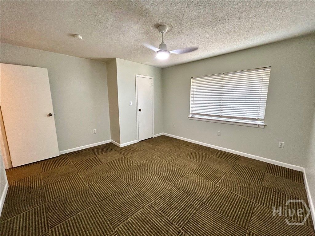 Image 17 of property listing at 10710 Egmont Road 19, Savannah, GA 31406