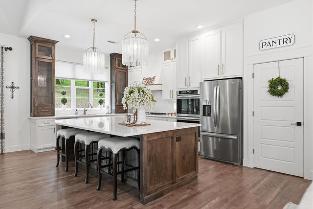 64 Moseley Lane, Conway, AR 72032