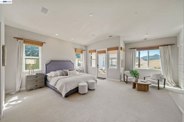 27 Eagle Ridge Ln, Danville, CA 94506
