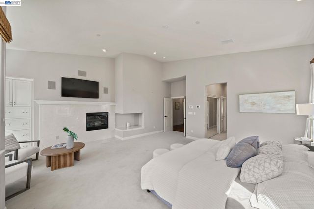 27 Eagle Ridge Ln, Danville, CA 94506