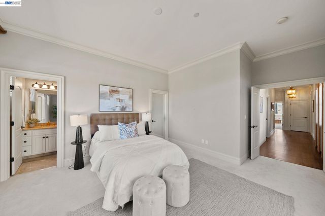 27 Eagle Ridge Ln, Danville, CA 94506