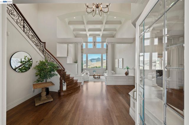 27 Eagle Ridge Ln, Danville, CA 94506