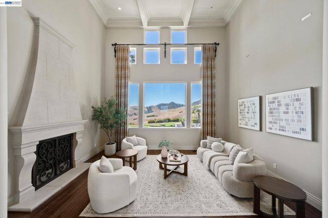 27 Eagle Ridge Ln, Danville, CA 94506