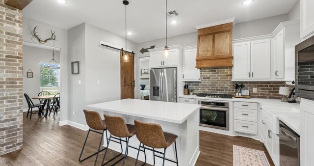 184 Randi Road, Bellville, TX 77418